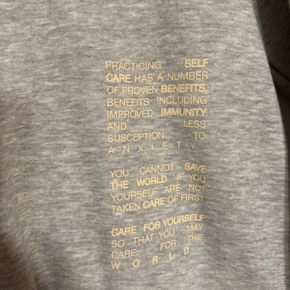 Crewneck. Size Small - Picture 4 of 4